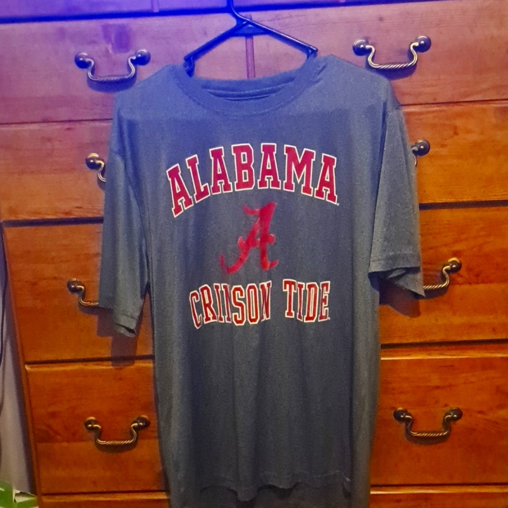 Soft Alabama tee. Feels great against the skin